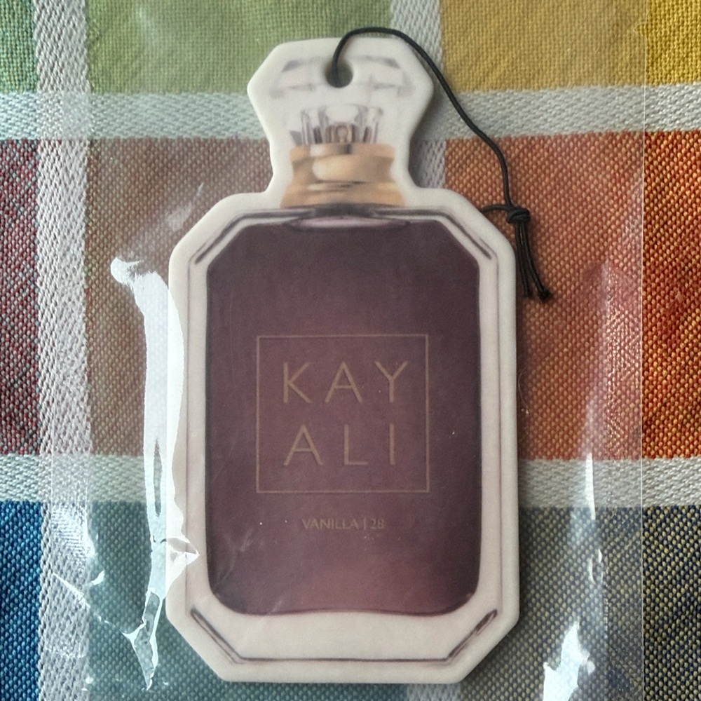 🌟 Kayali Vanilla 28 Air Freshener Car Freshener 🌟 - Picture 3 of 4